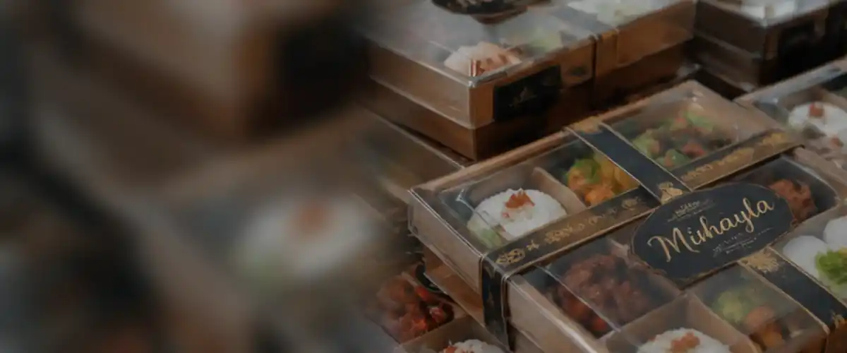 Paket catering nasi box premium siap untuk meeting kantor
